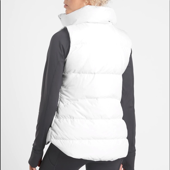 New Athleta ⭐️FINAL PRICE ⭐️White Warm Downtown Vest Size Small - Picture 7 of 16